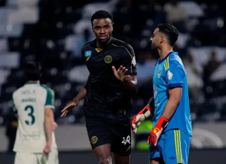 الأهلي يتعرض لثلاثية من الشباب في الشوط الأول بدوري روشن السعودي