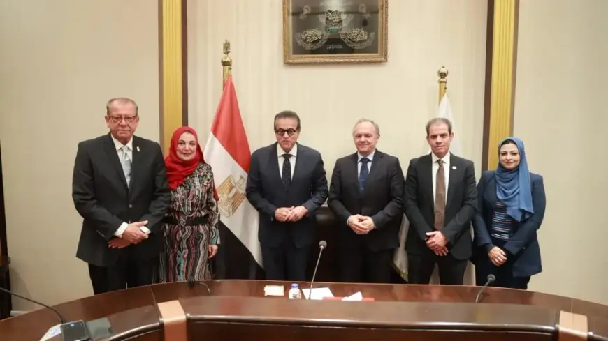 وزير الصحة يعزز الجهود مع الاتحاد الدولي لأمراض النساء والتوليد لتأمين حياة صحية للمرأة المصرية
